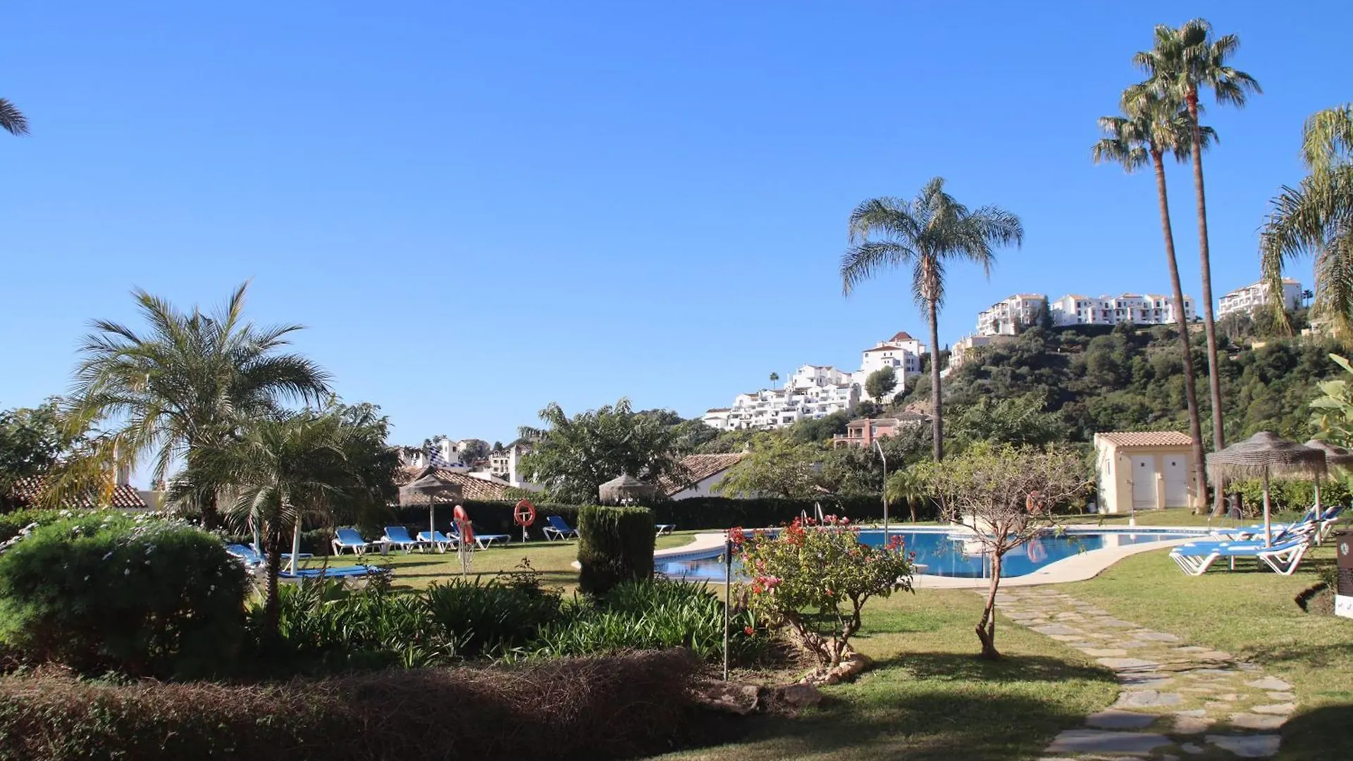 アパート Los Pinos Near Los Arqueros Golf ベナアビス スペイン